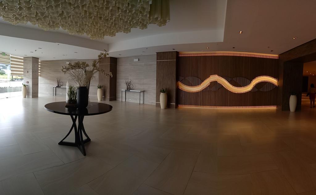 Mactan Newtown Condo 막탄 외부 사진