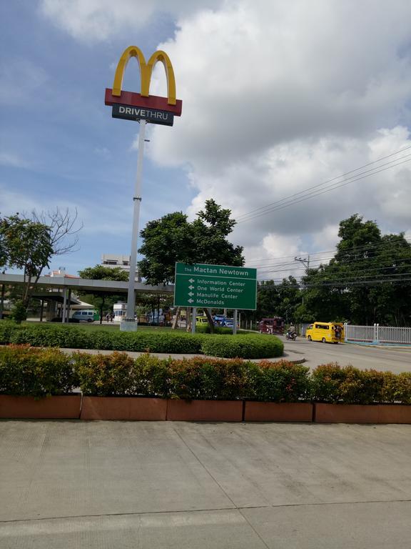 Mactan Newtown Condo 막탄 외부 사진