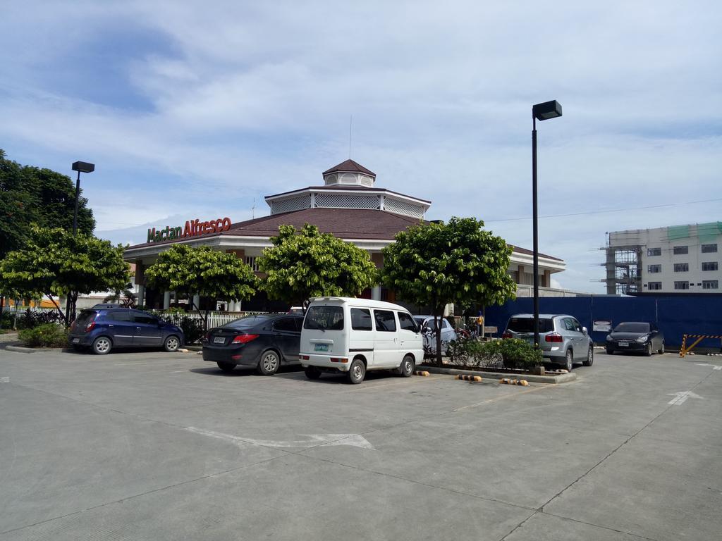 Mactan Newtown Condo 막탄 외부 사진