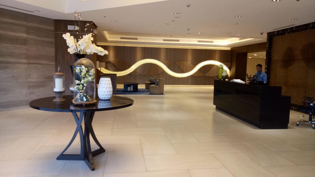 Mactan Newtown Condo 막탄 외부 사진