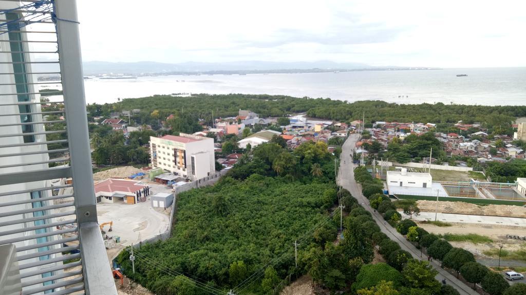 Mactan Newtown Condo 막탄 외부 사진