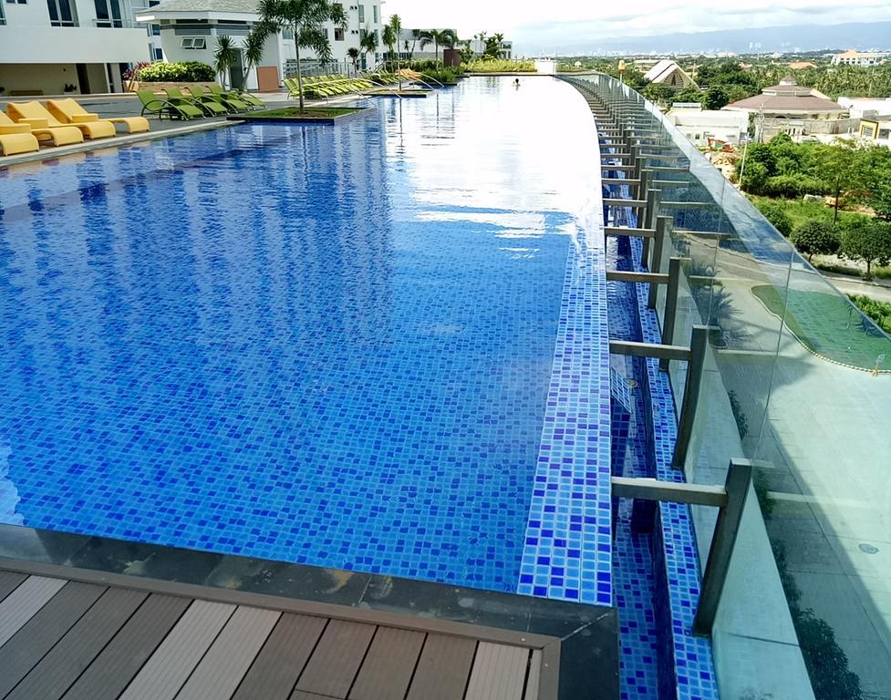 Mactan Newtown Condo 막탄 외부 사진
