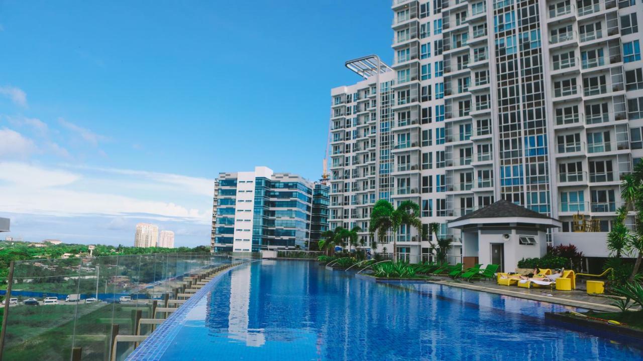Mactan Newtown Condo 막탄 외부 사진